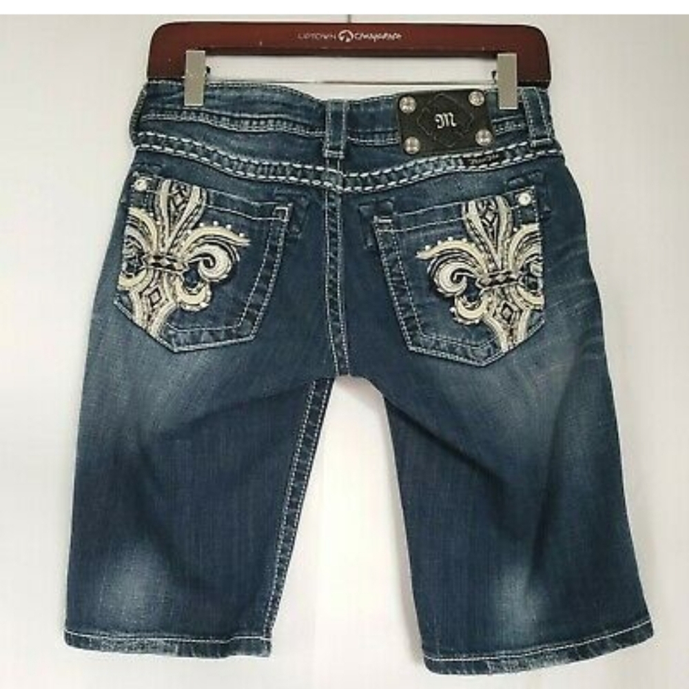 Miss Me Bermuda Destroyed Shorts

26